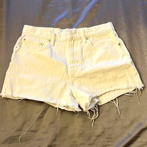 Lucky Brand White Relaxed Denim Short Size 6/28